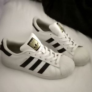 Adidas Superstar